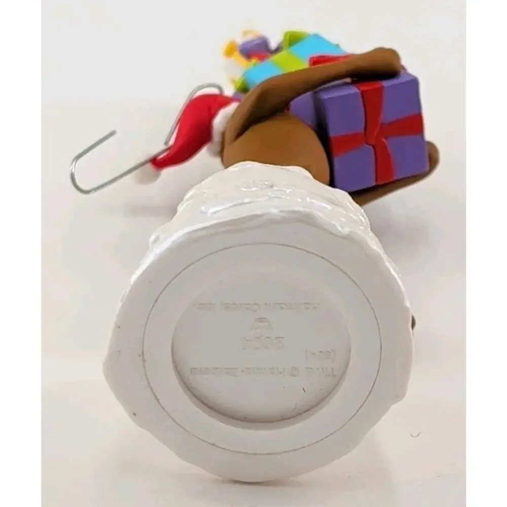 2004 Hallmark Keepsake Scooby Doo Santa Paws Ornament